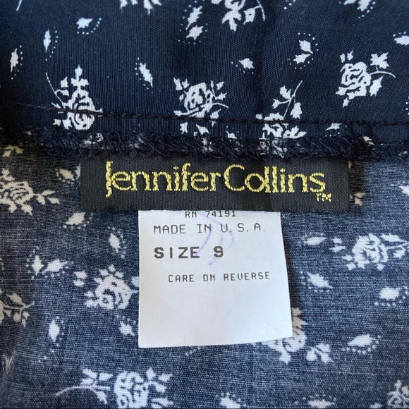 Wrap Mini Skirt Black w/white floral print - Picture 4 of 8